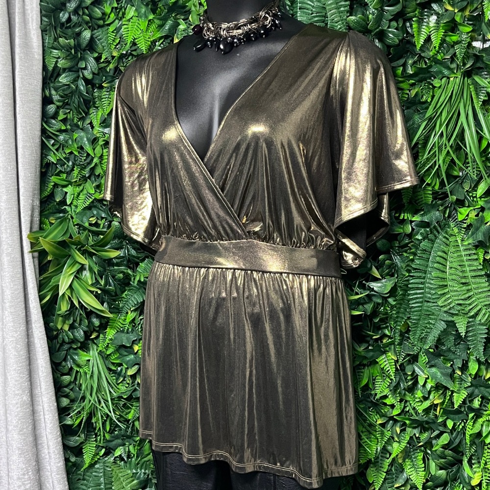 Torrid Top‎ Womens Size 4X Gold Metallic Faux Wrap Flutter Sleeve Top 3465